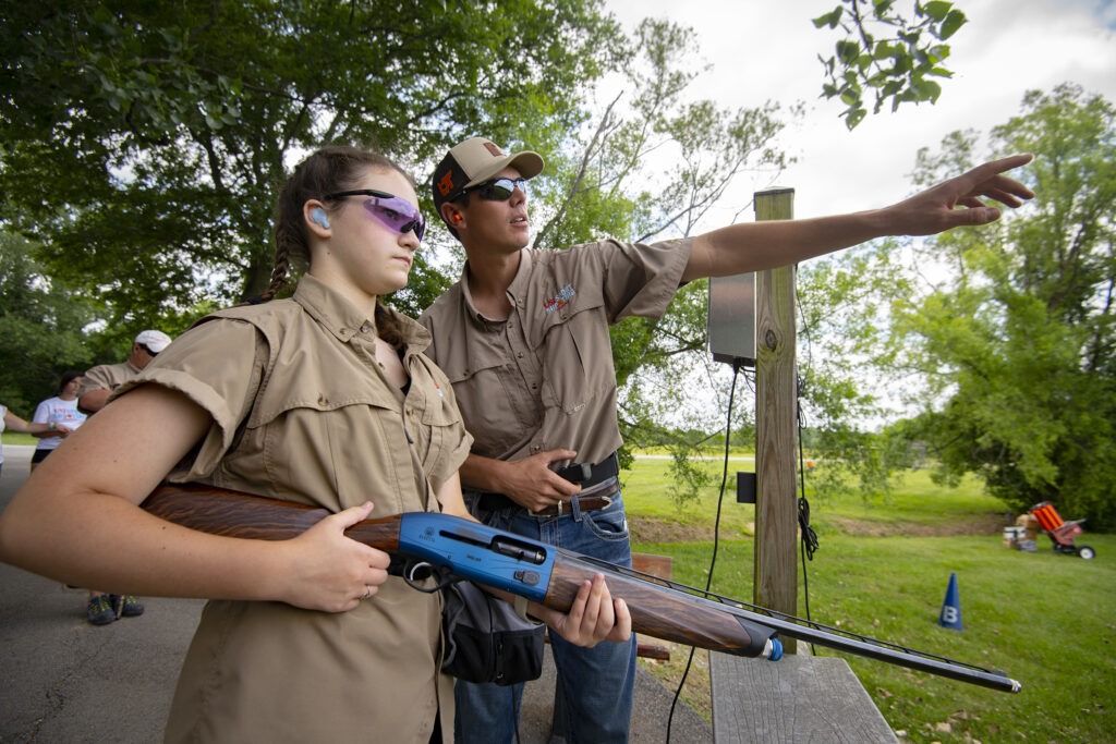 USJ Coach helping Tennessee SCTP Athlete