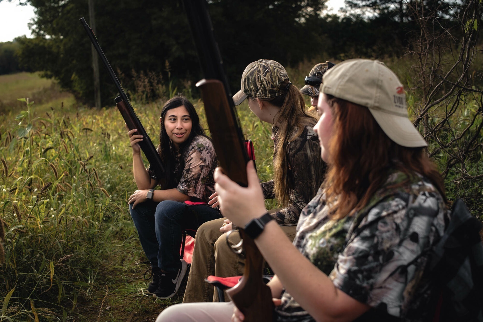 Young women dove hunting